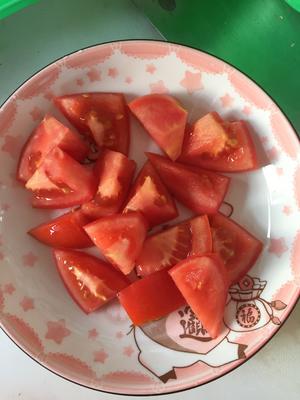 西红柿炒豌豆的做法 步骤3