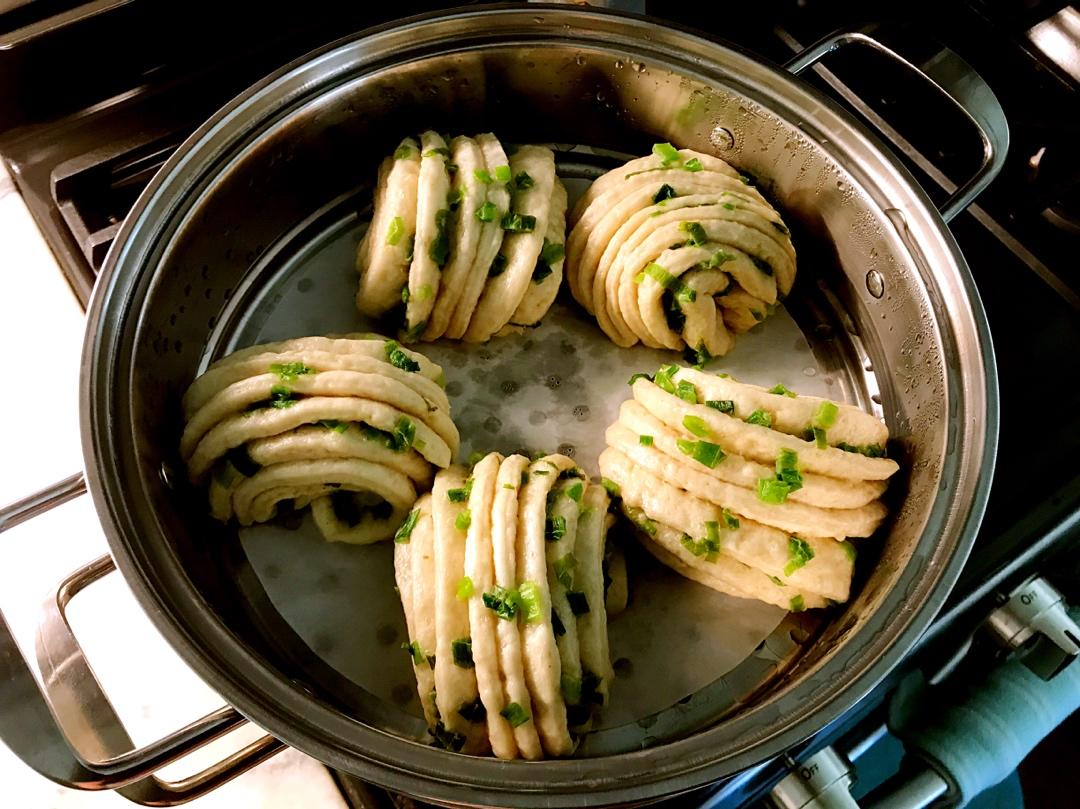 葱油花卷，一根筷子卷出漂亮的造型