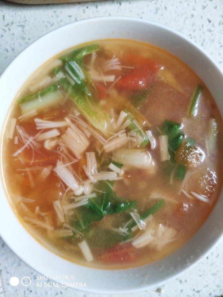 西红柿金针菇汤，超级鲜