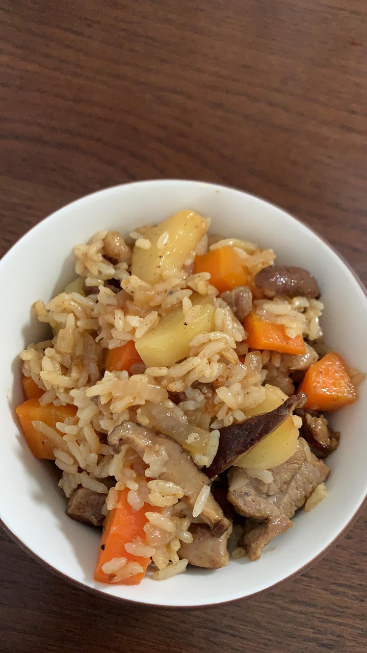喷香羊肉焖饭