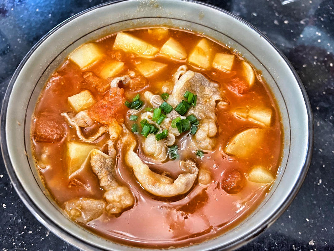 好喝开胃❗️连汤汁都不剩的番茄土豆肥牛汤。