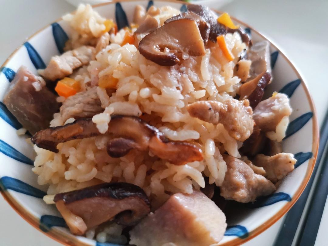 香菇芋头炊饭