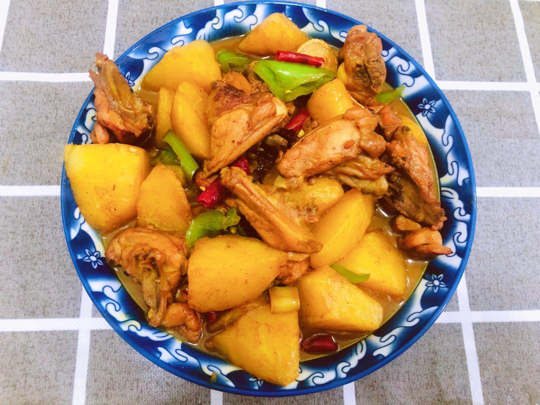 是月姐吖做的红烧鸡块炖土豆