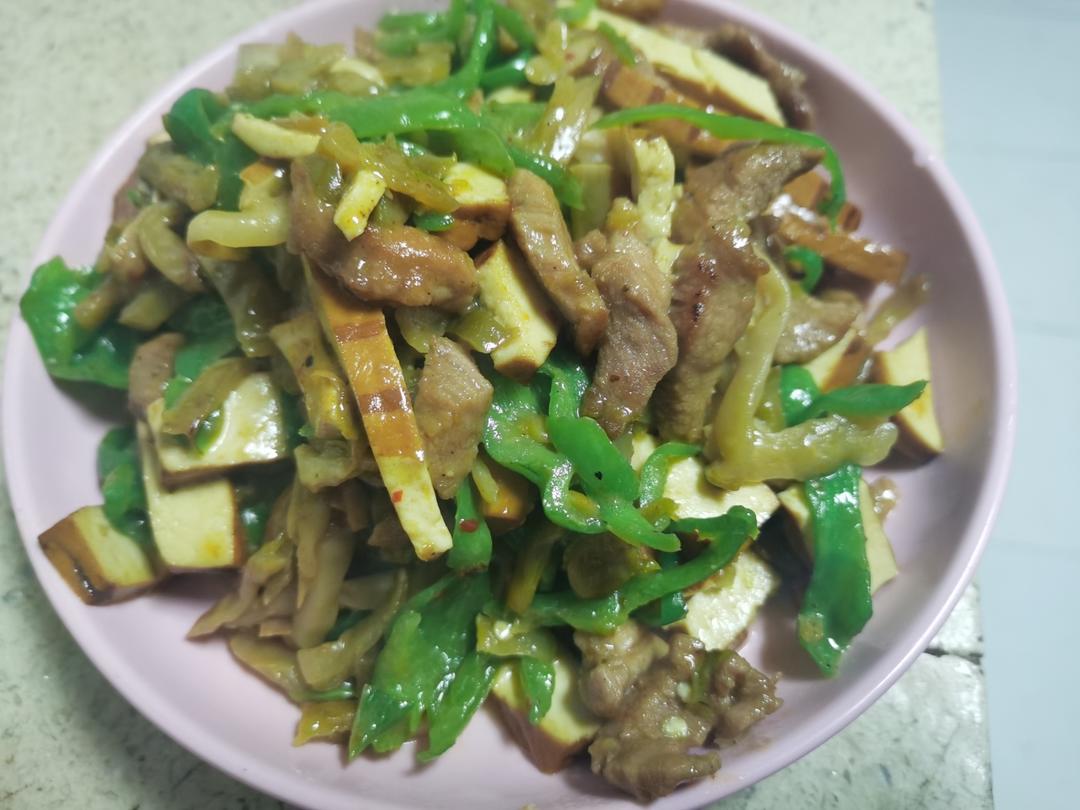 榨菜青椒炒香干