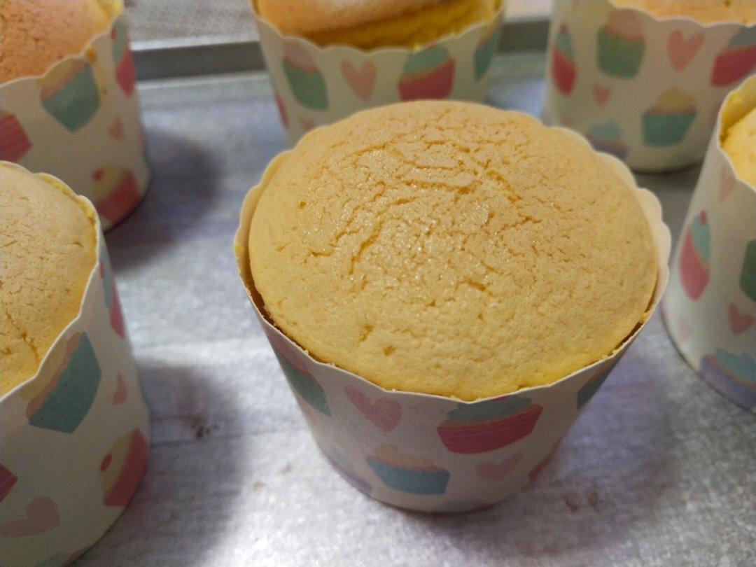 纸杯蛋糕 8寸戚风蛋糕的量
