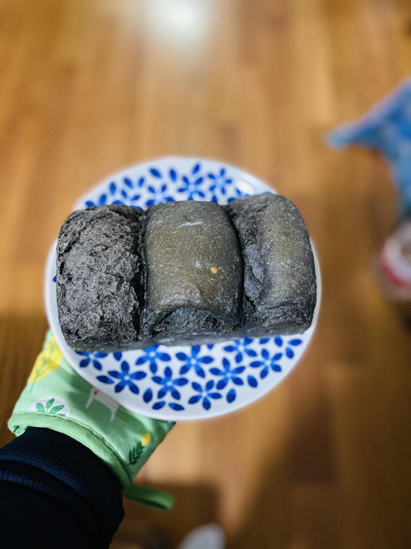 超浓郁黑芝麻吐司