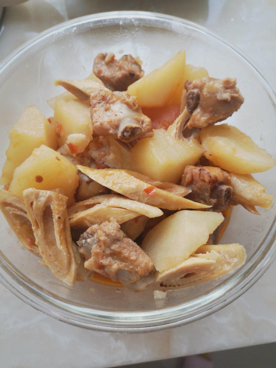 川味土豆烧排骨