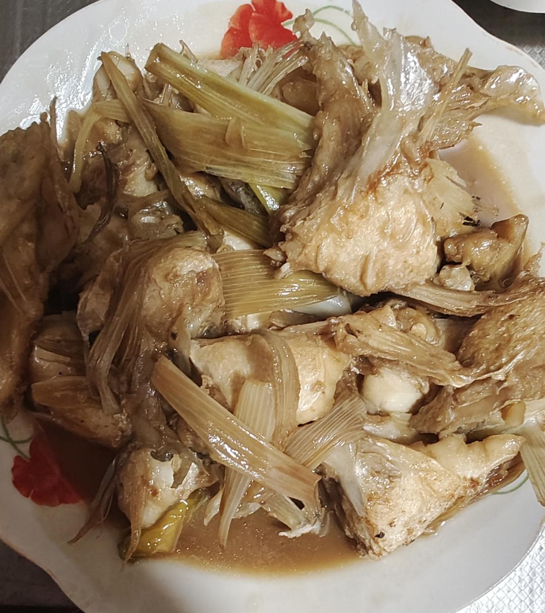 红烧鱼鳍（鱼翅）