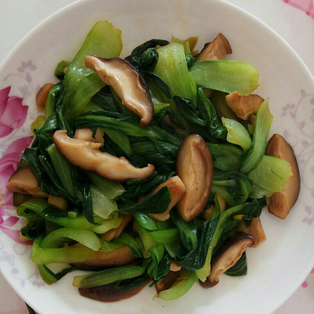 老丁的私房菜-香菇炒油菜