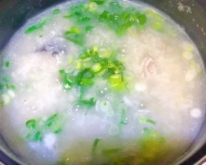 广式客家超美味鱼粥的做法 步骤6