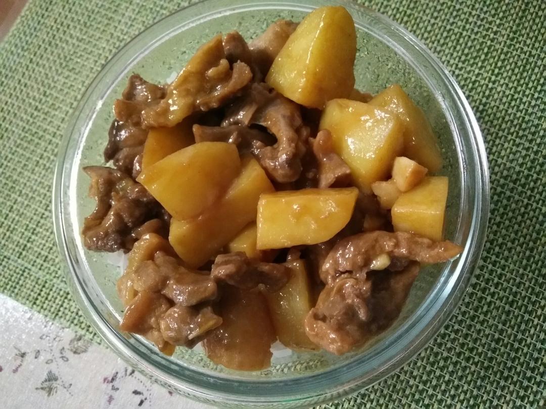 土豆焖鸡腿