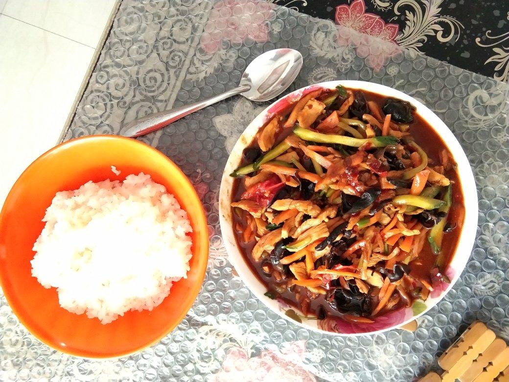 超好吃的鱼香肉丝（做法相当简单，一看就会）
