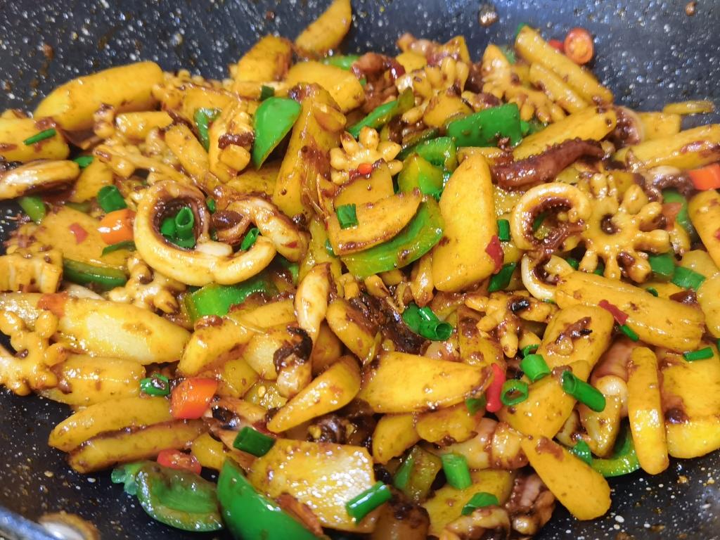 孜然土豆爆鱿鱼