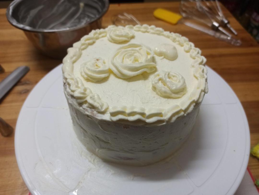 蛋糕抹面技巧（附淡奶油打发小贴士）
