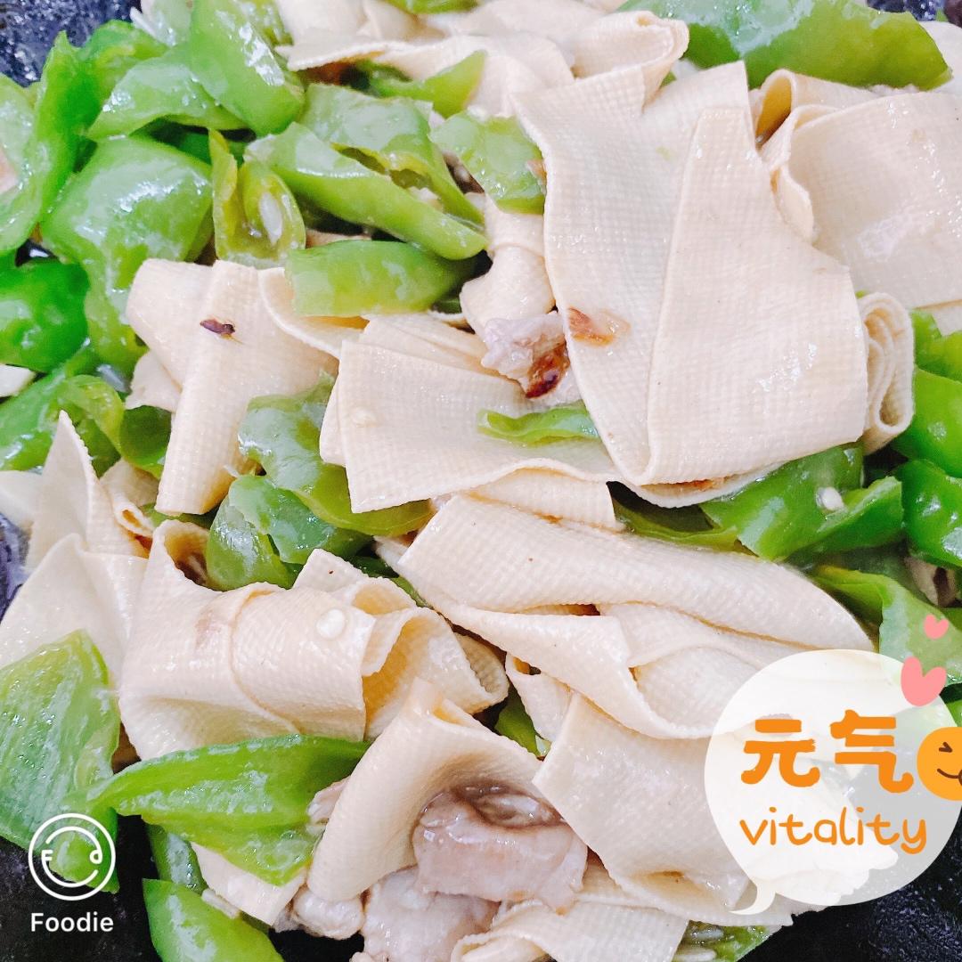 尖椒炒干豆腐