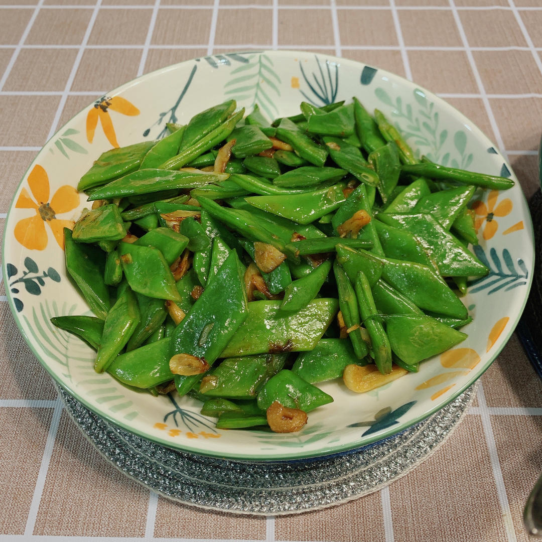 cc酱没睡醒做的简单清爽快手菜【蒜香刀豆】
