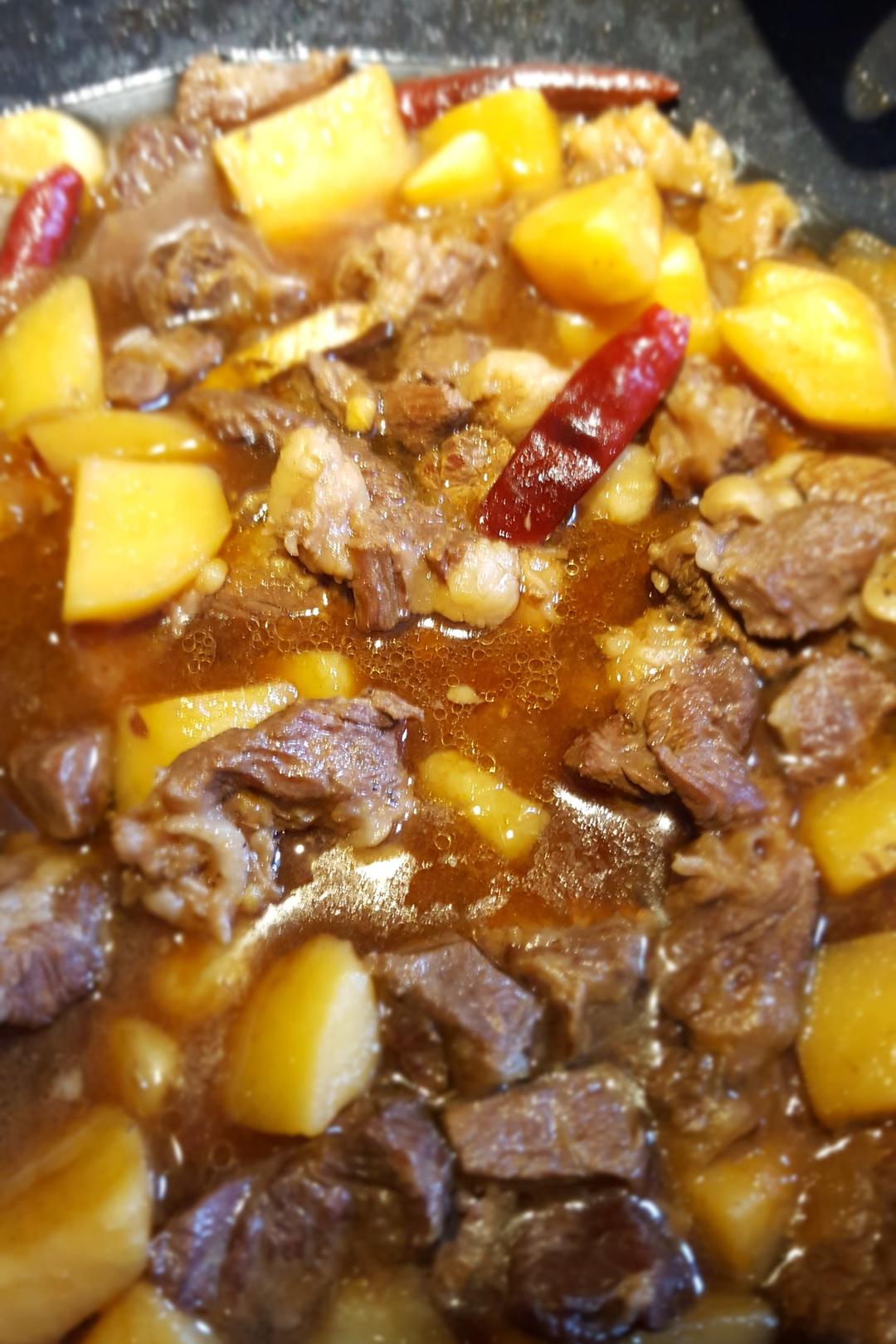 红烧牛肉土豆 （独家秘制）