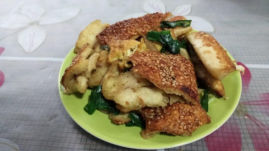 韭菜鸡蛋炒烧饼