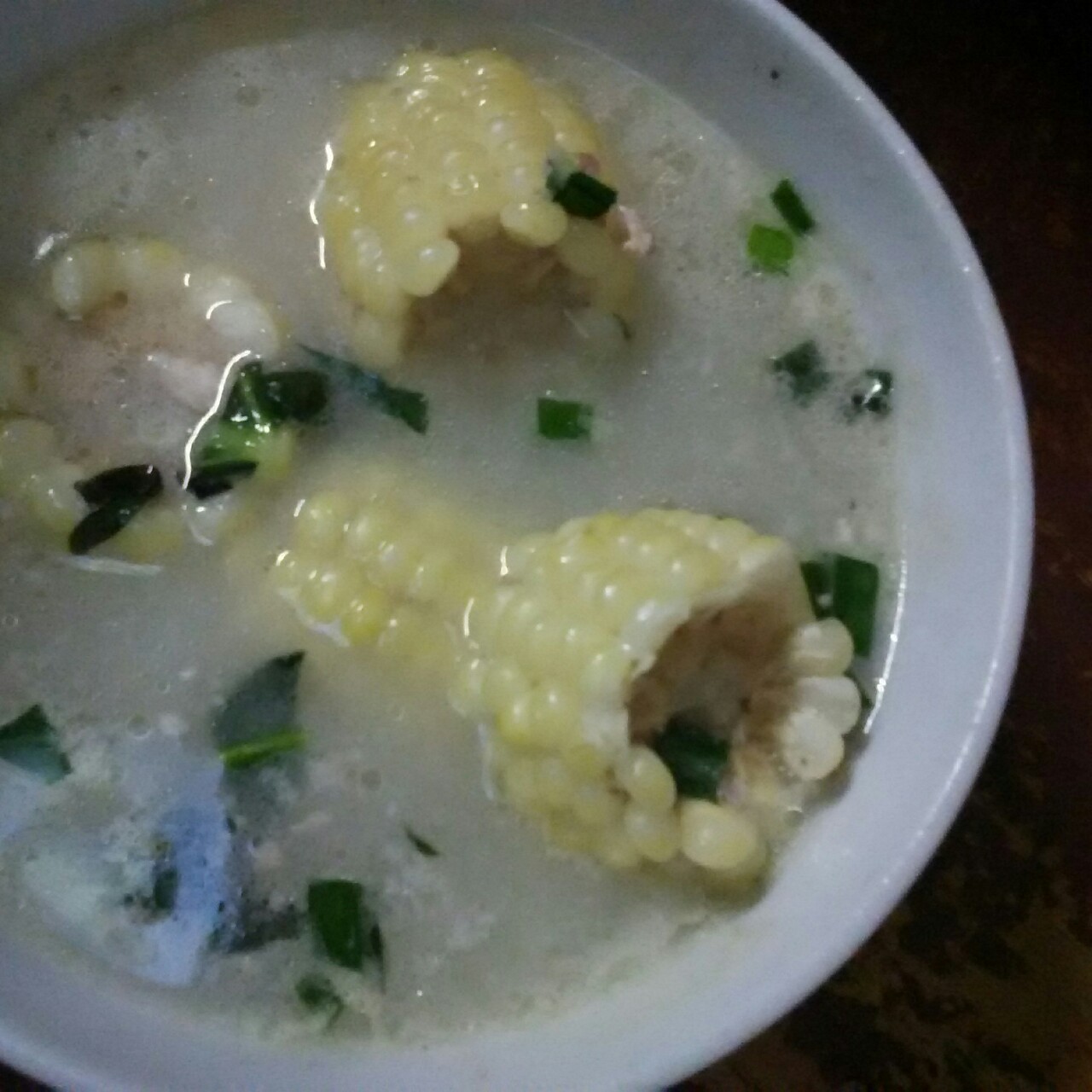 胡萝卜玉米排骨汤