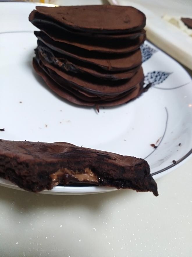 黑巧克力夹心松饼的做法