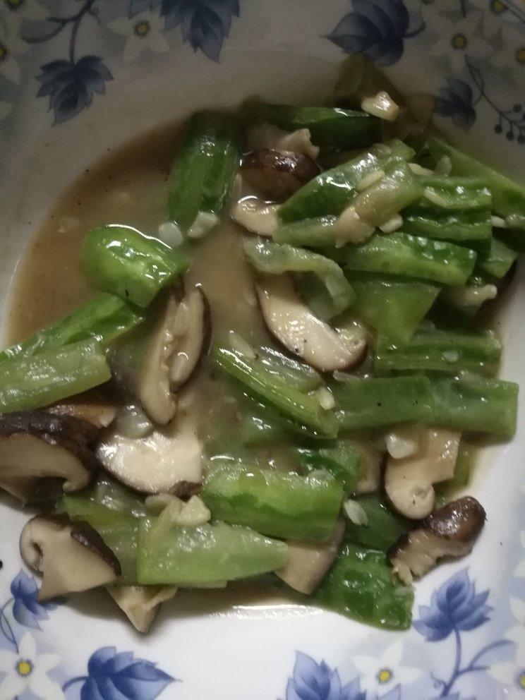 香菇炒丝瓜 超级好吃