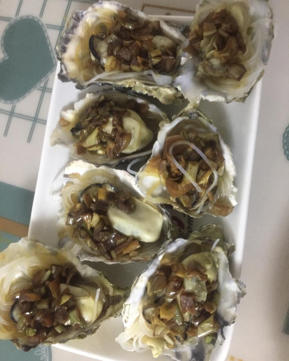 蒜蓉粉丝蒸生蚝