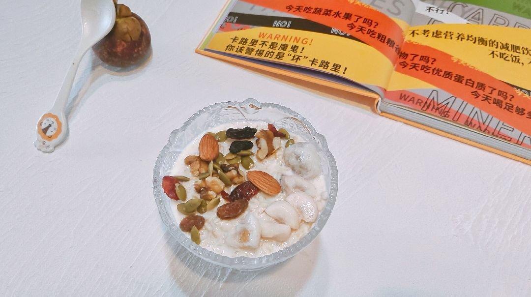 隔夜醪糟牛奶水果燕麦粥【轻卡甜品】