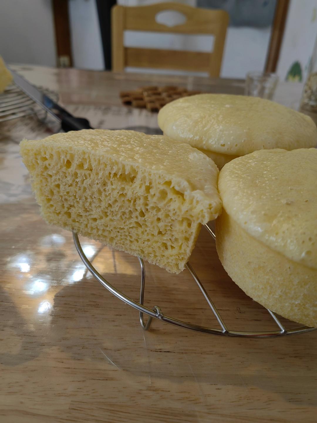 比面包都好吃的奶香鸡蛋发糕