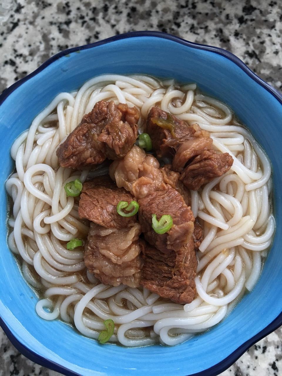 牛肉刀削面