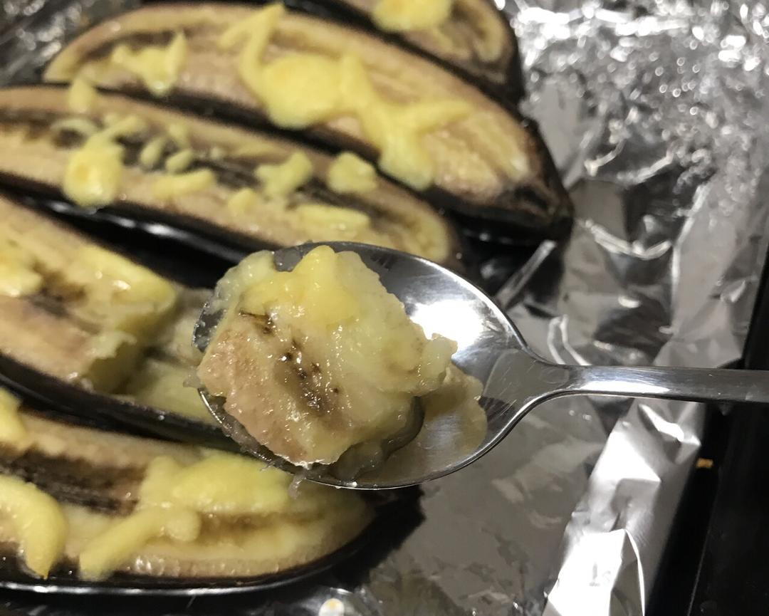 好吃的芝士碎烤香蕉