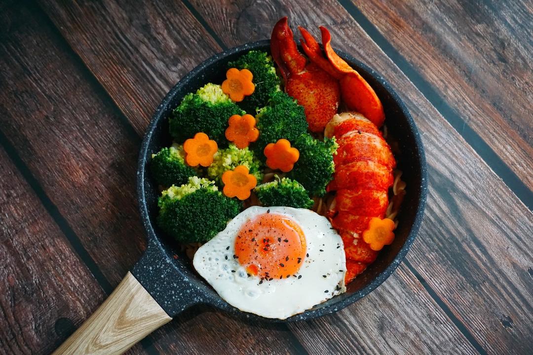 芝士焗龙虾（伊面铺底）