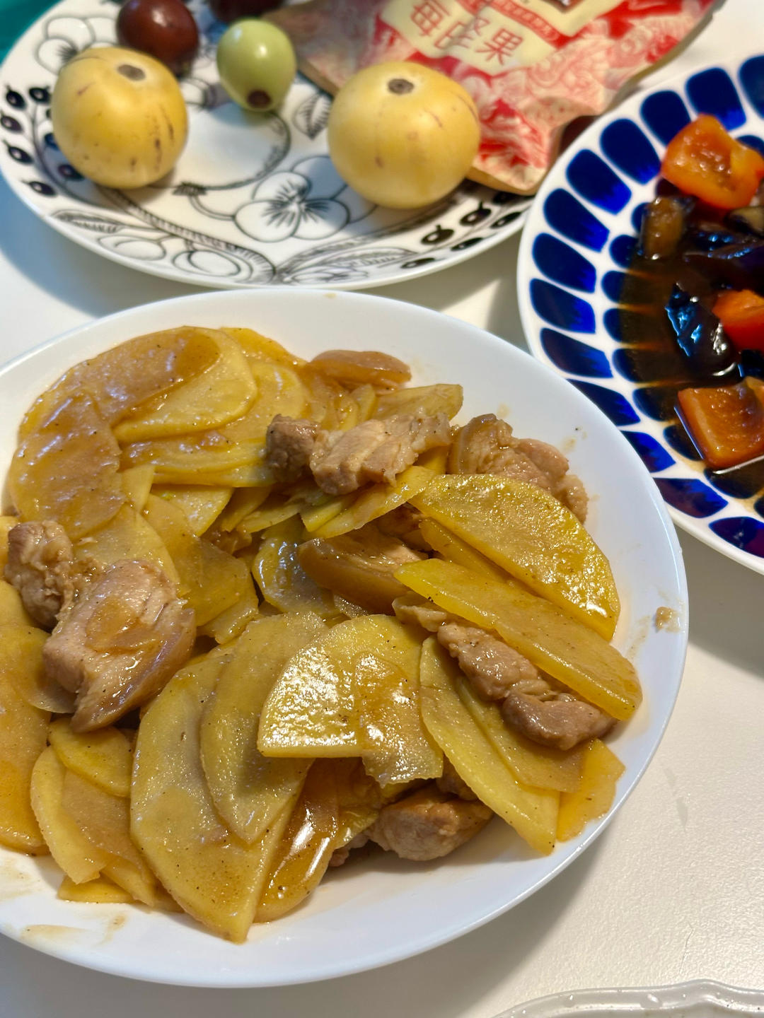 五花肉炒小土豆片