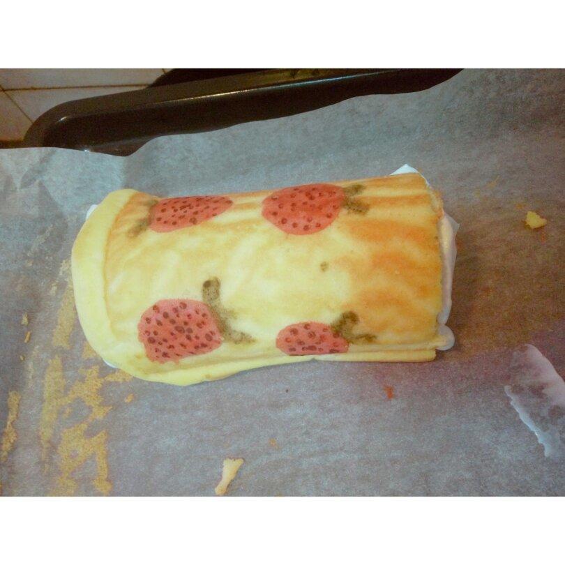 草莓蛋糕卷