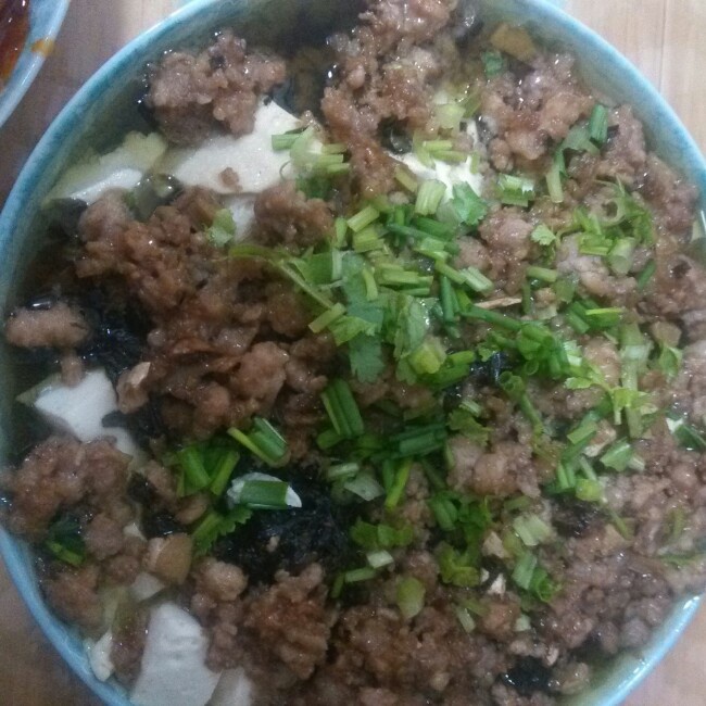 榨菜肉末蒸豆腐