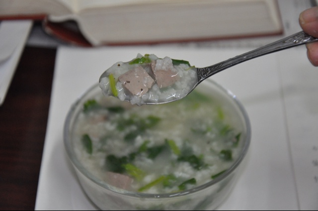 菠菜猪肝粥