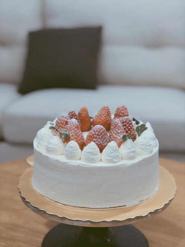 最浪漫的蛋糕草莓茉莉-像极了爱情