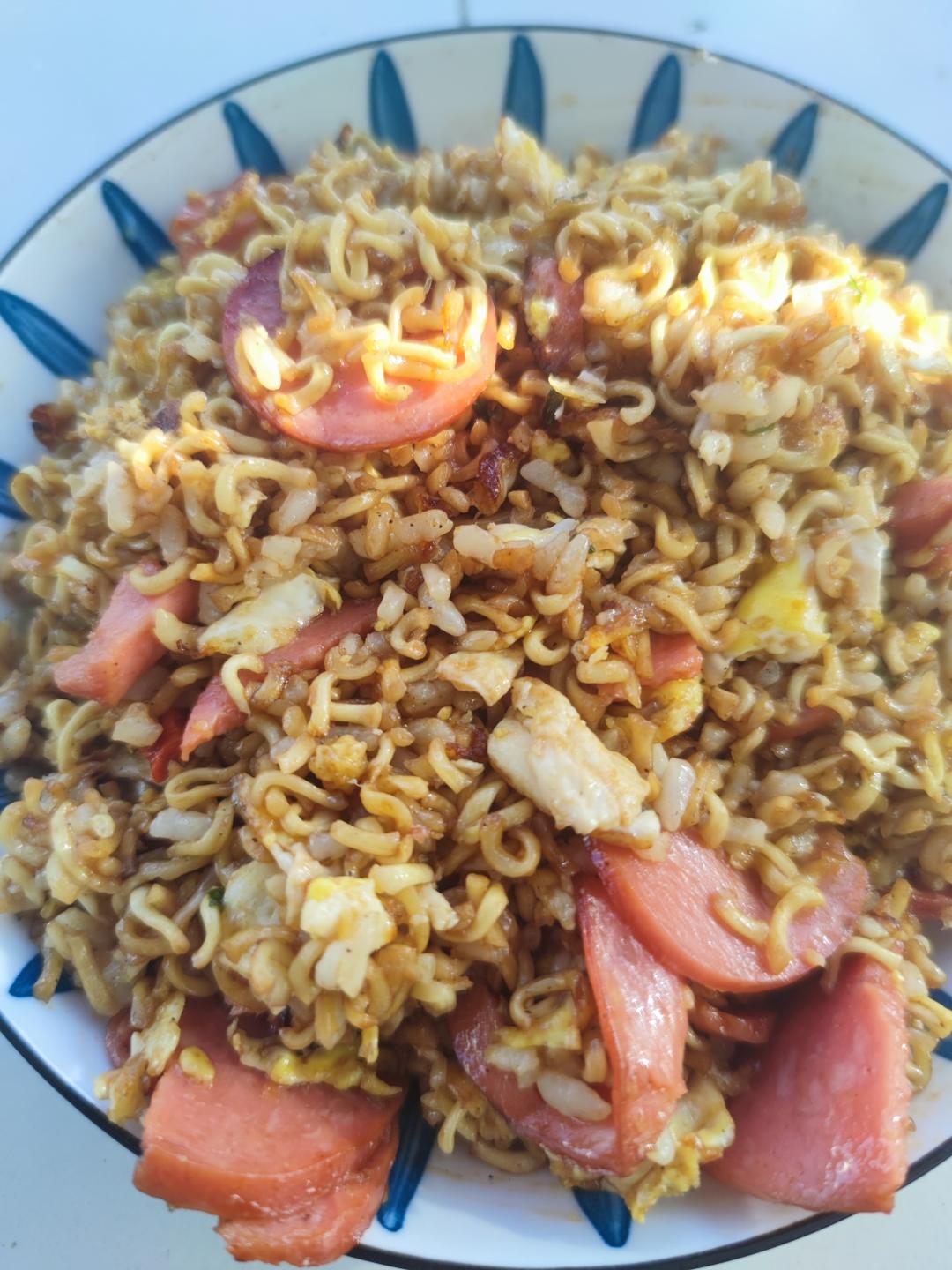 方便面蛋炒饭