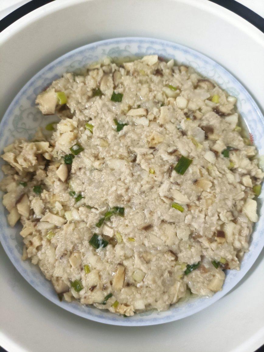 马蹄鲜菇蒸肉饼