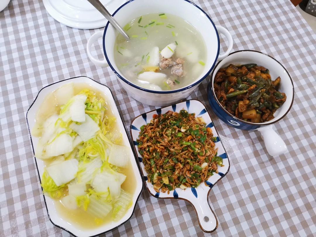 超级下饭的尖椒炒小虾米