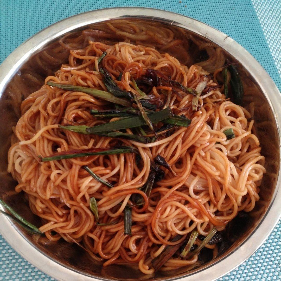 葱油拌面Spring Onion Noodles