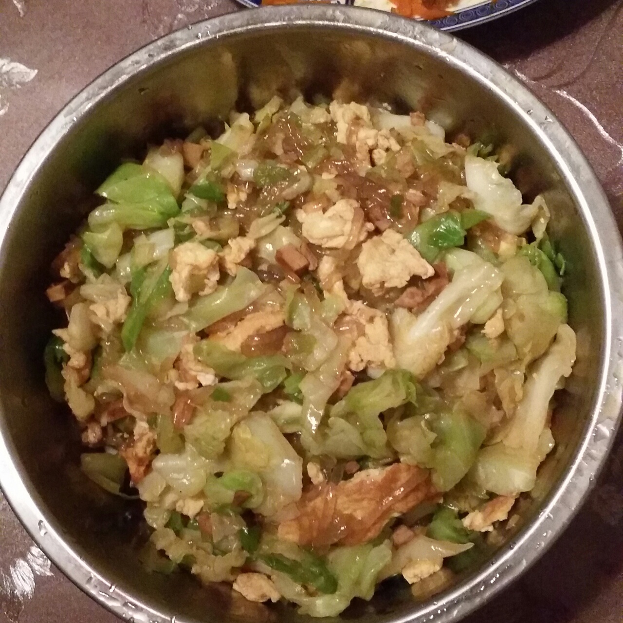 包菜粉丝炒鸡蛋