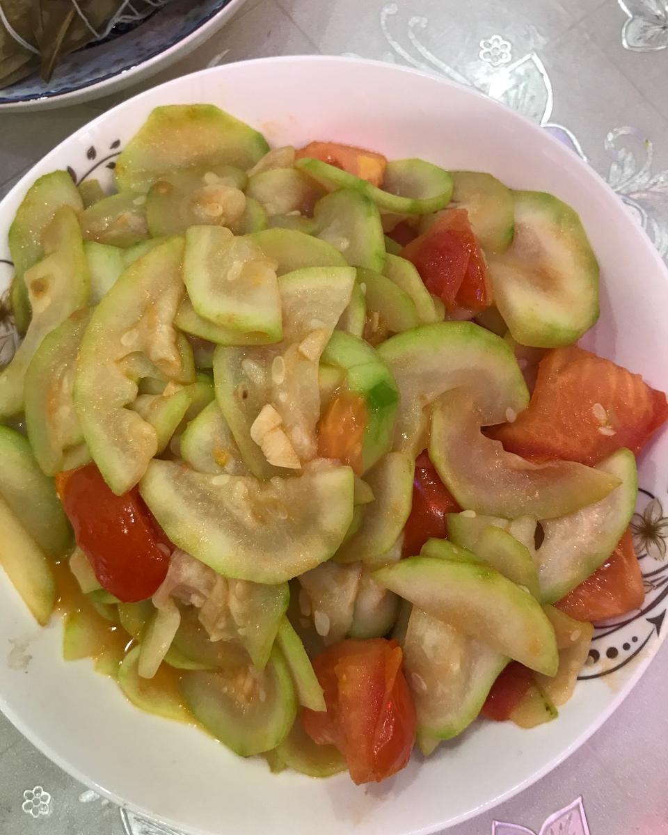 西葫芦炒番茄