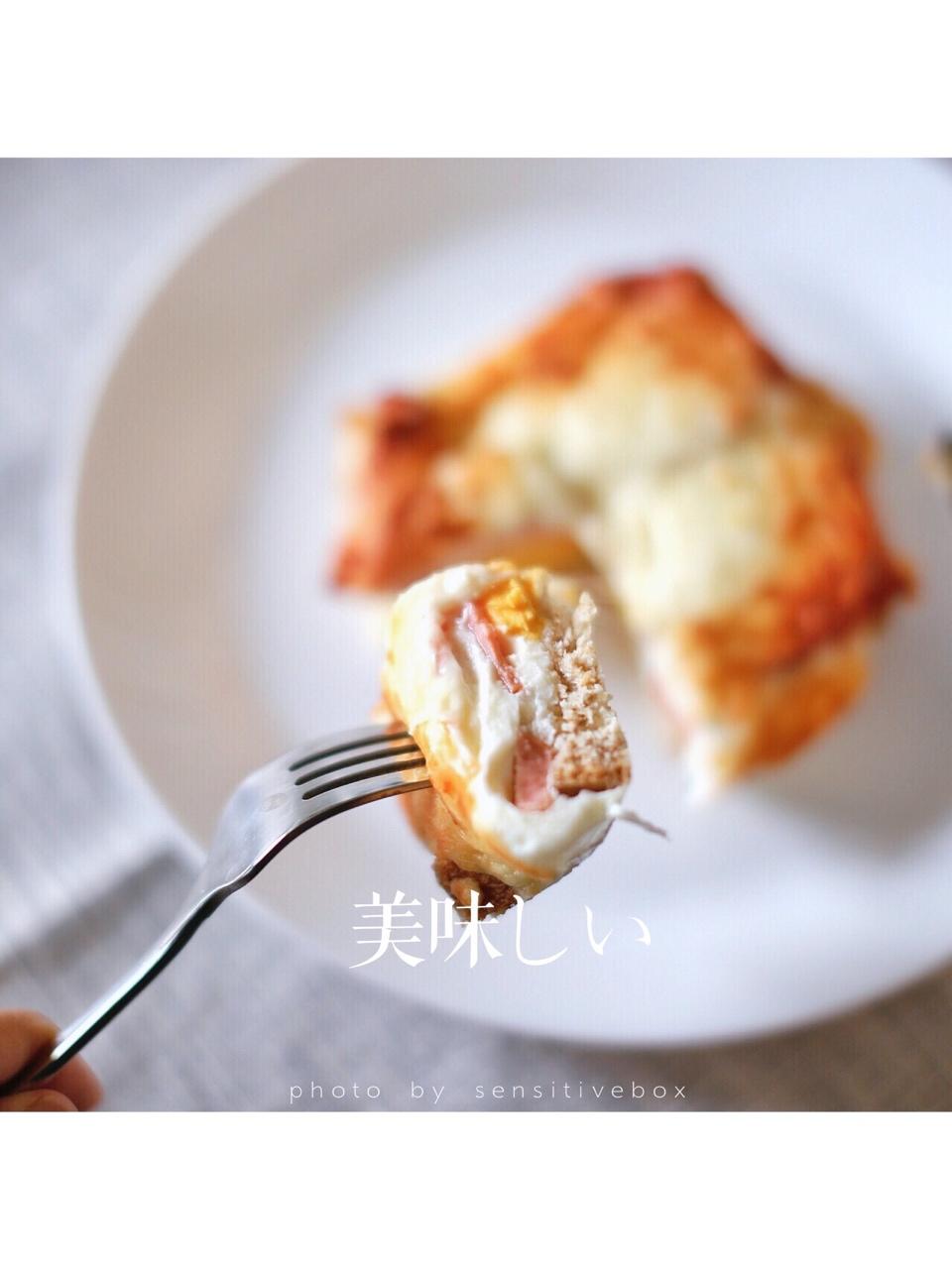只需摆好材料去微波！惊艳全家的早餐端上桌：香肠奶酪烘蛋