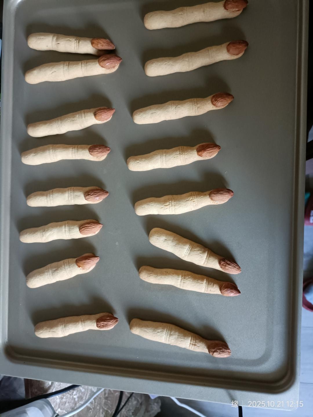 万圣节手指饼干（超逼真）