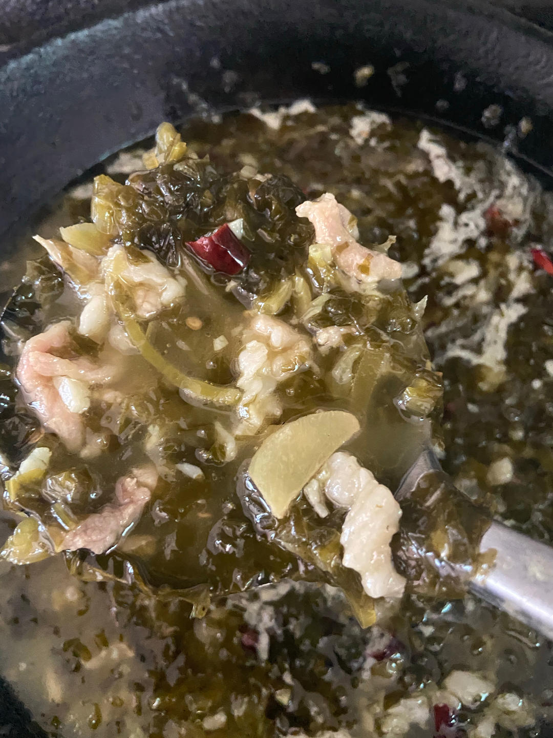 （朋友说超越肖氏米线）琳哥的酸菜肉丝米线