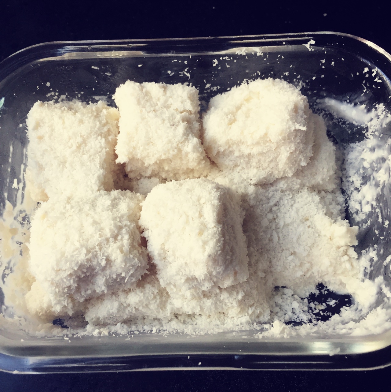 完胜85度C牛奶椰丝小方