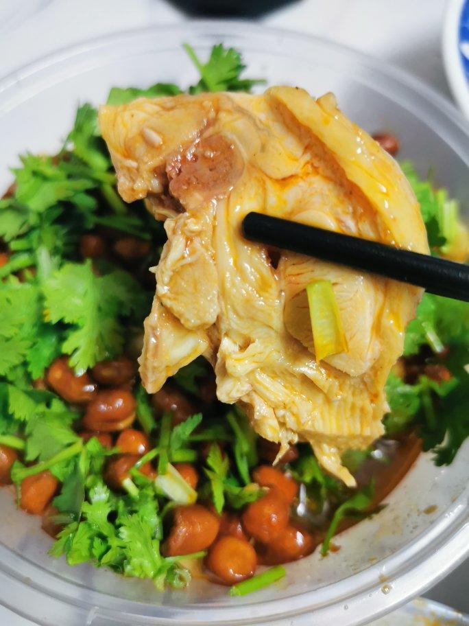 招牌口水鸡🐤（肉质是你想像不到的嫩🍗）