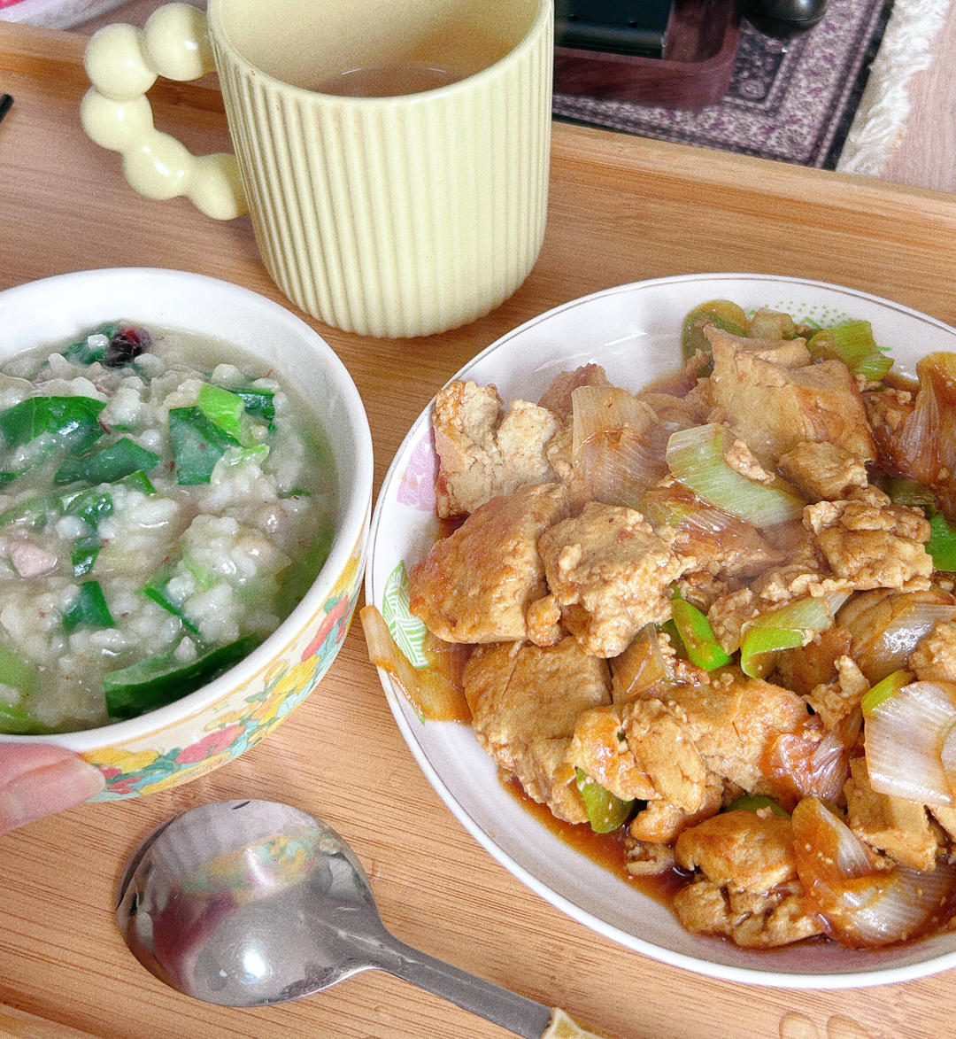 妈妈👩教我做的皮蛋瘦肉粥🥣简单快捷美味😋