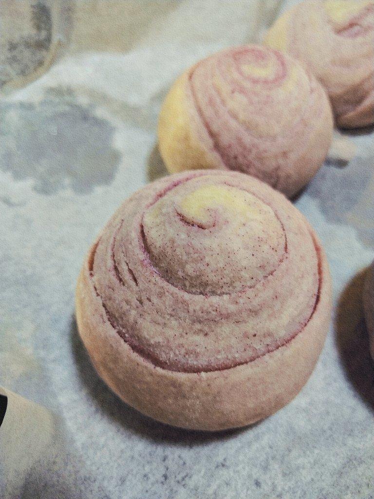 一点不腻，放几天都酥掉渣的蛋黄酥（适应于热天）