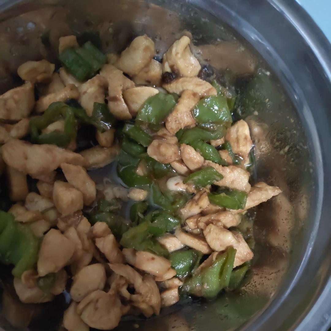 超级下饭   甜椒炒鸡丁       青椒炒鸡丁鸡胸脯